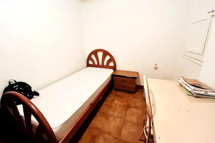 Comfortable Room - Habitacion Acogedora Valencia Bagian luar foto