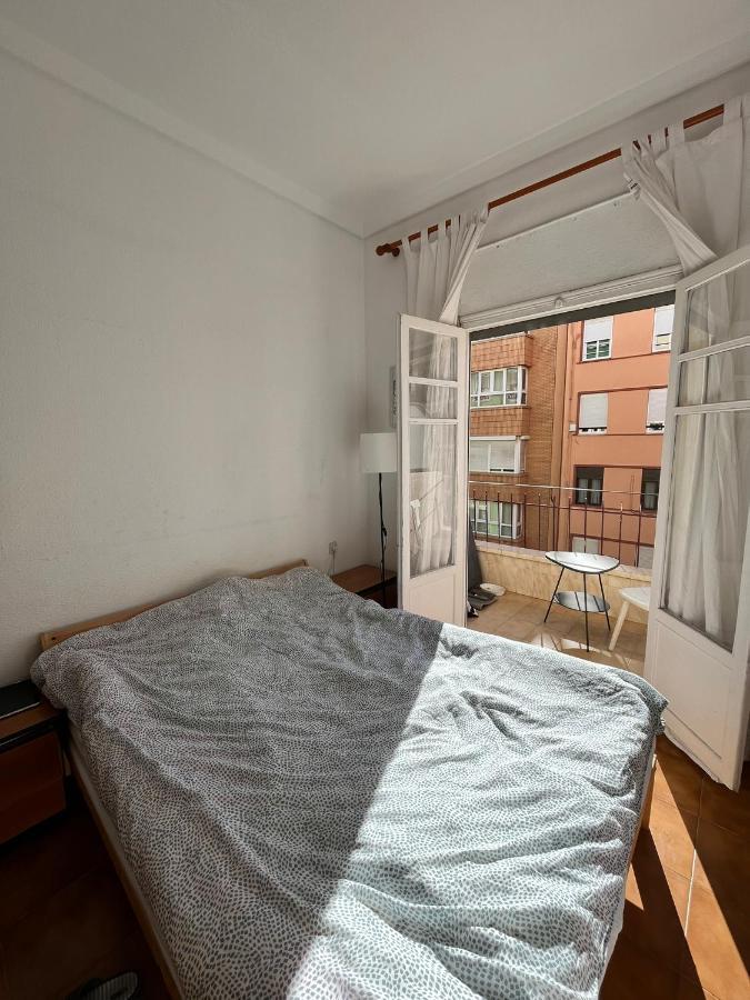 Comfortable Room - Habitacion Acogedora Valencia Bagian luar foto